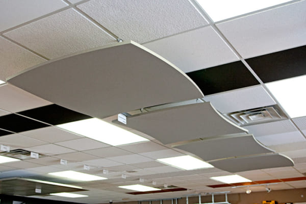 Tấm trần thả Duraflex lại có khả năng cách âm, cách nhiệt, tính dẫn nhiệt thấp